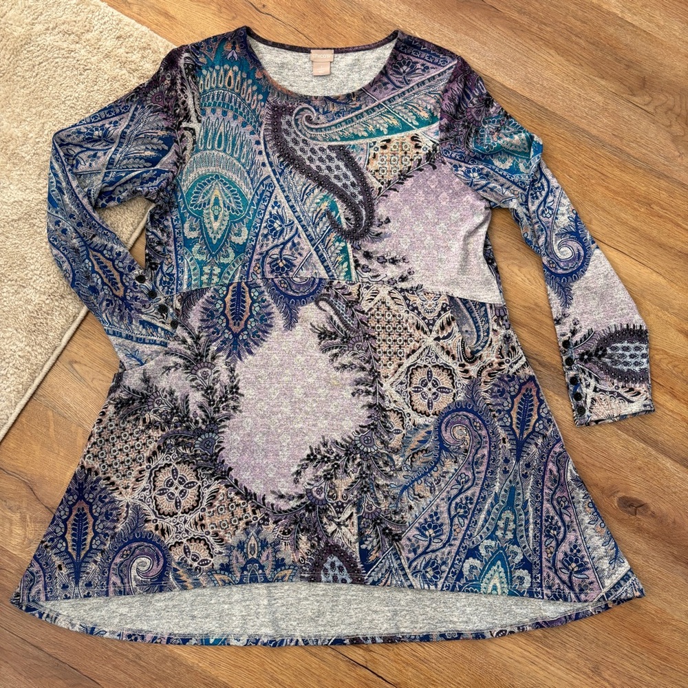 Chico’s Purple Paisley print tunic top Sz. M (1)